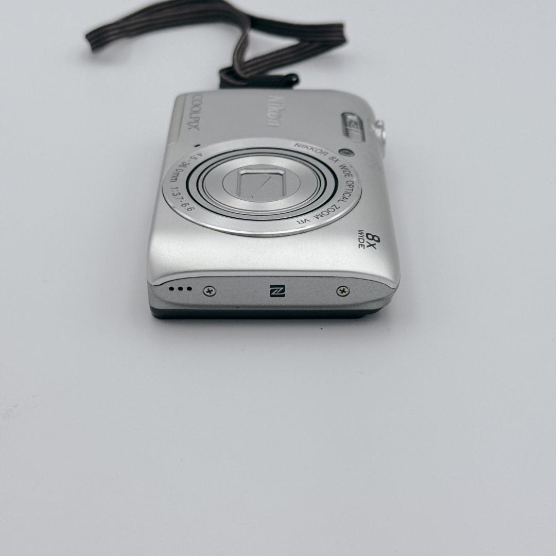 【概ね美品】Nikon COOLPIX A300 デジタルカメラ シルバー
