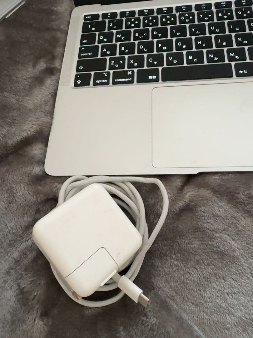 MacBook Air 2020 バッテリー94%