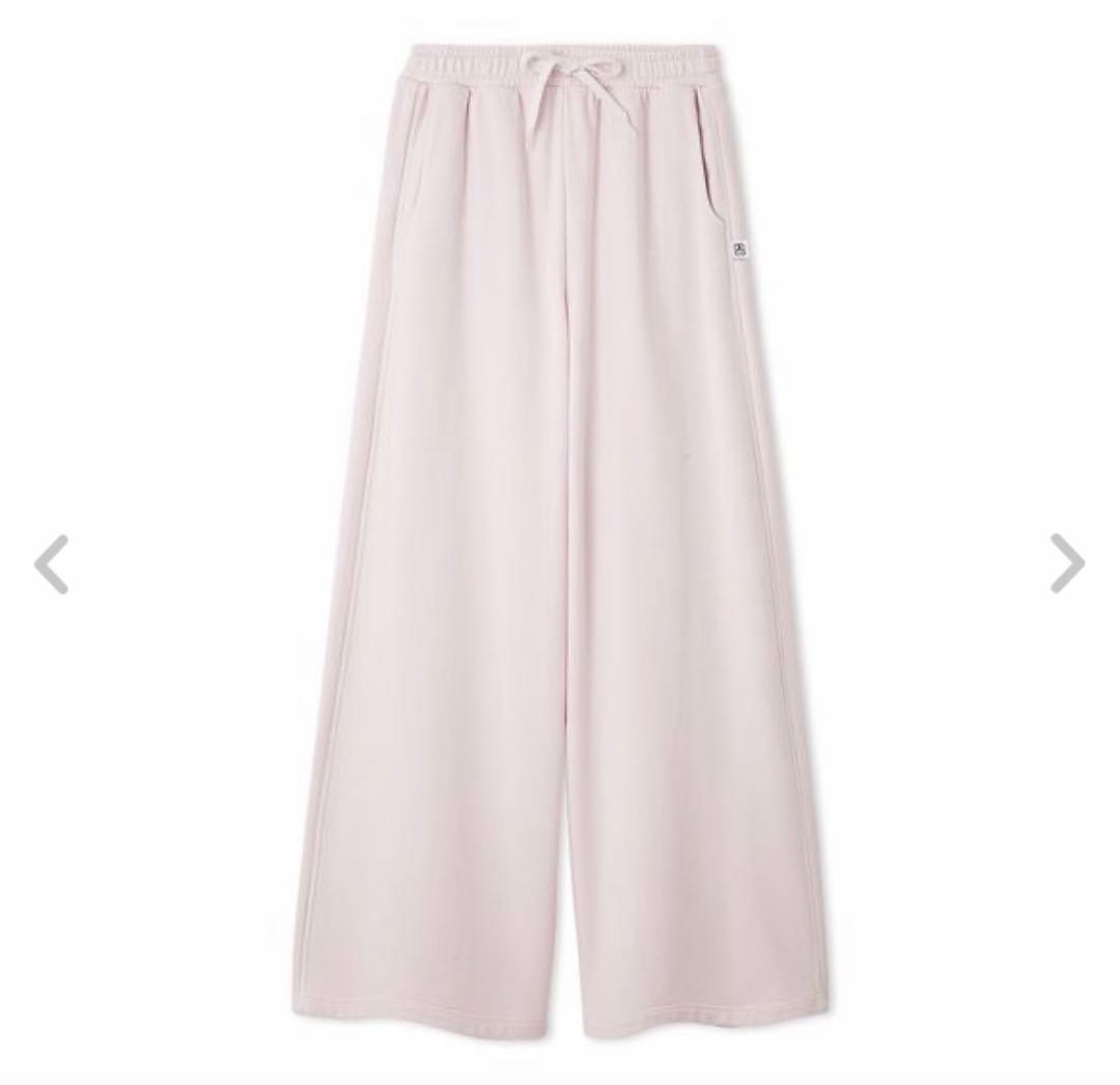 お値下げしました！SNIDEL UVカットフーディパーカー セットアップ　上下