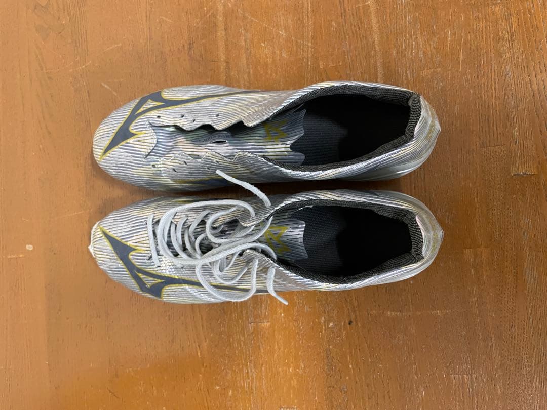 Mizuno Morelia Neo III サッカーシューズ