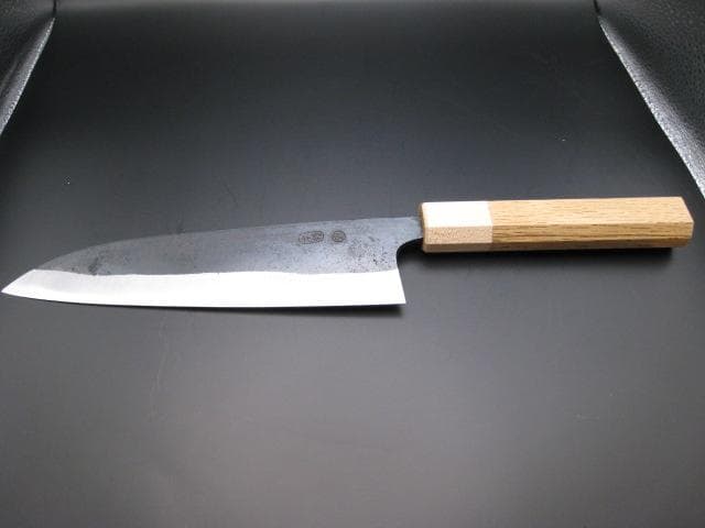 [新品未使用] 三徳包丁180mm黒打ち仕上げ 白紙1号 樫 八角