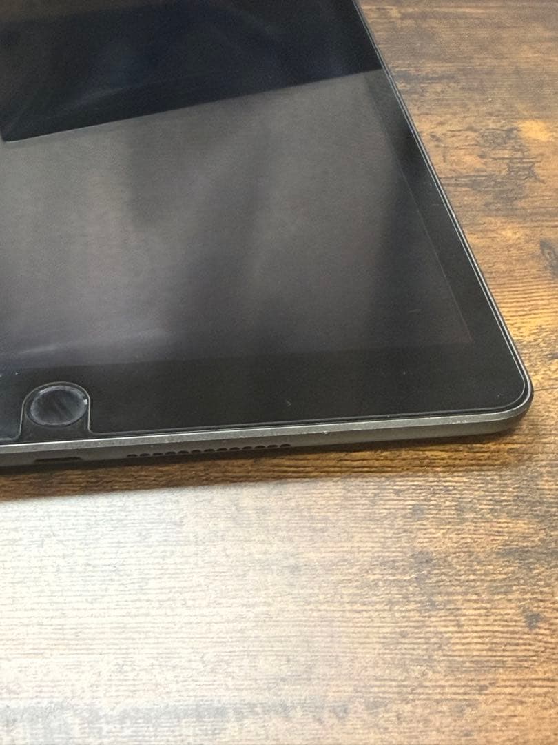 Apple iPad (第7世代) 32GB スペースグレイ　Wi-Fiモデル