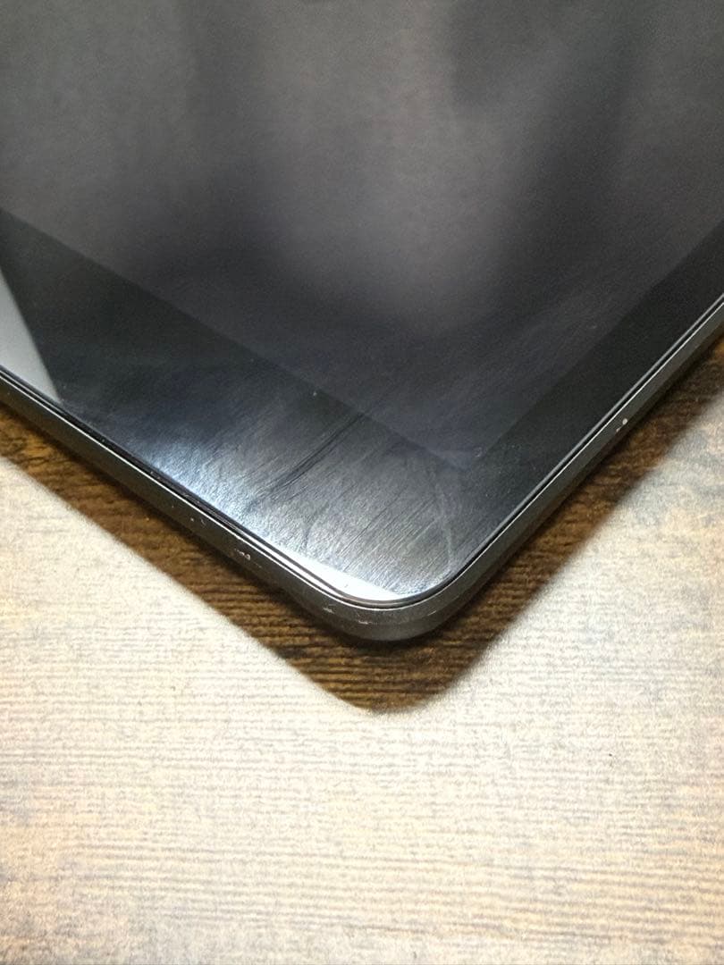 Apple iPad (第7世代) 32GB スペースグレイ　Wi-Fiモデル