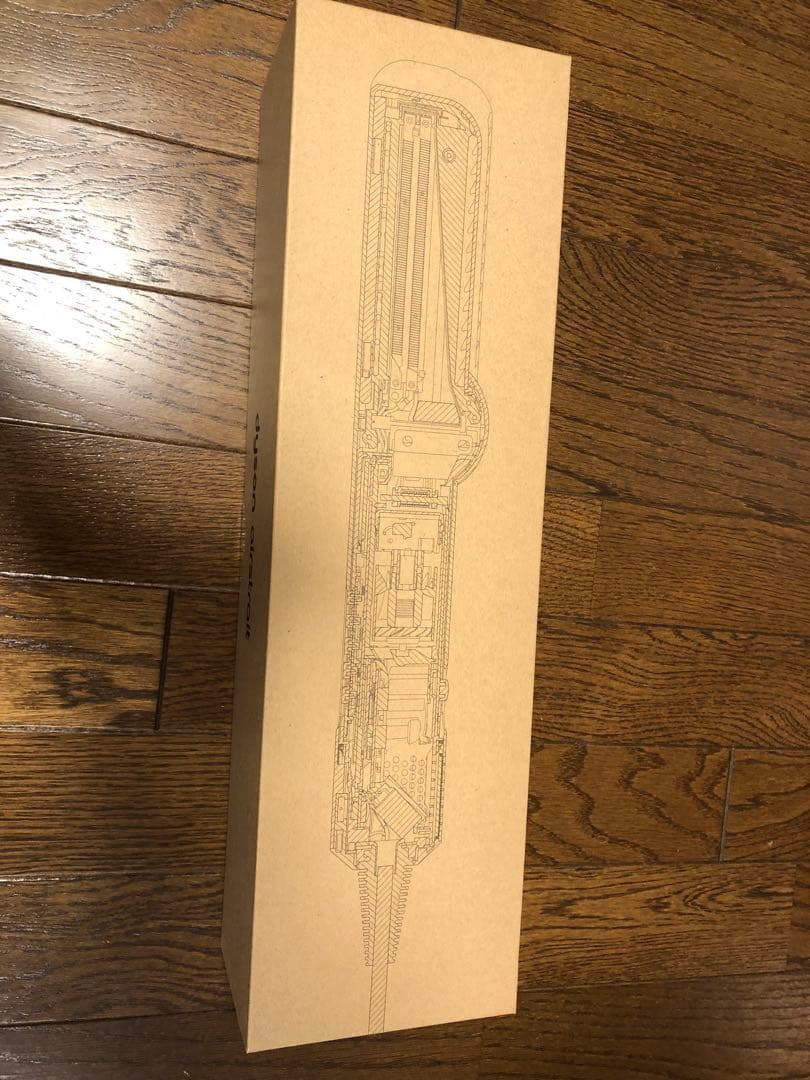 在庫限り　新品未使用　Dyson エアストレート　airstrait HT01