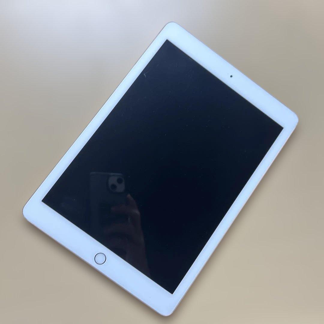 iPad 第6世代　32GB Wi-Fi 割れなし