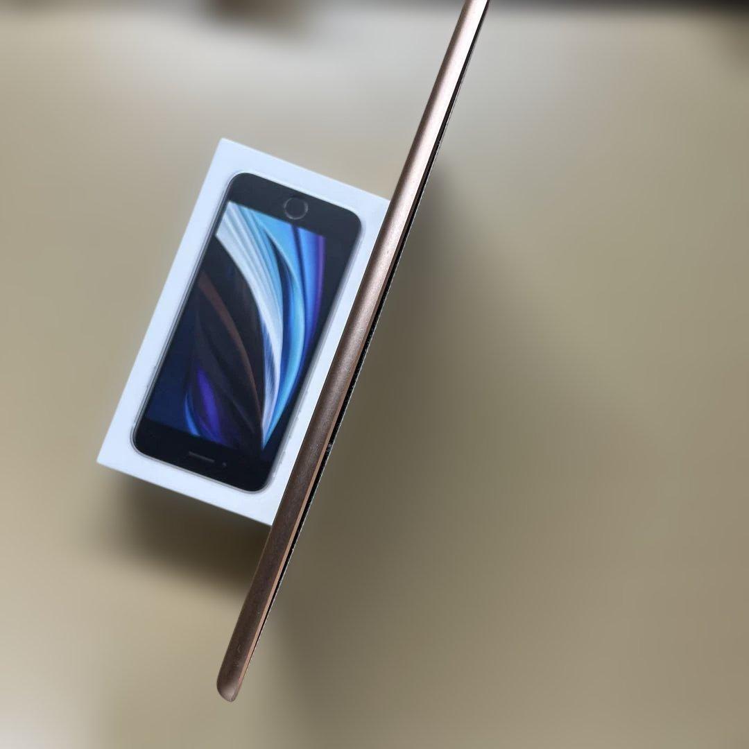 iPad 第6世代　32GB Wi-Fi 割れなし