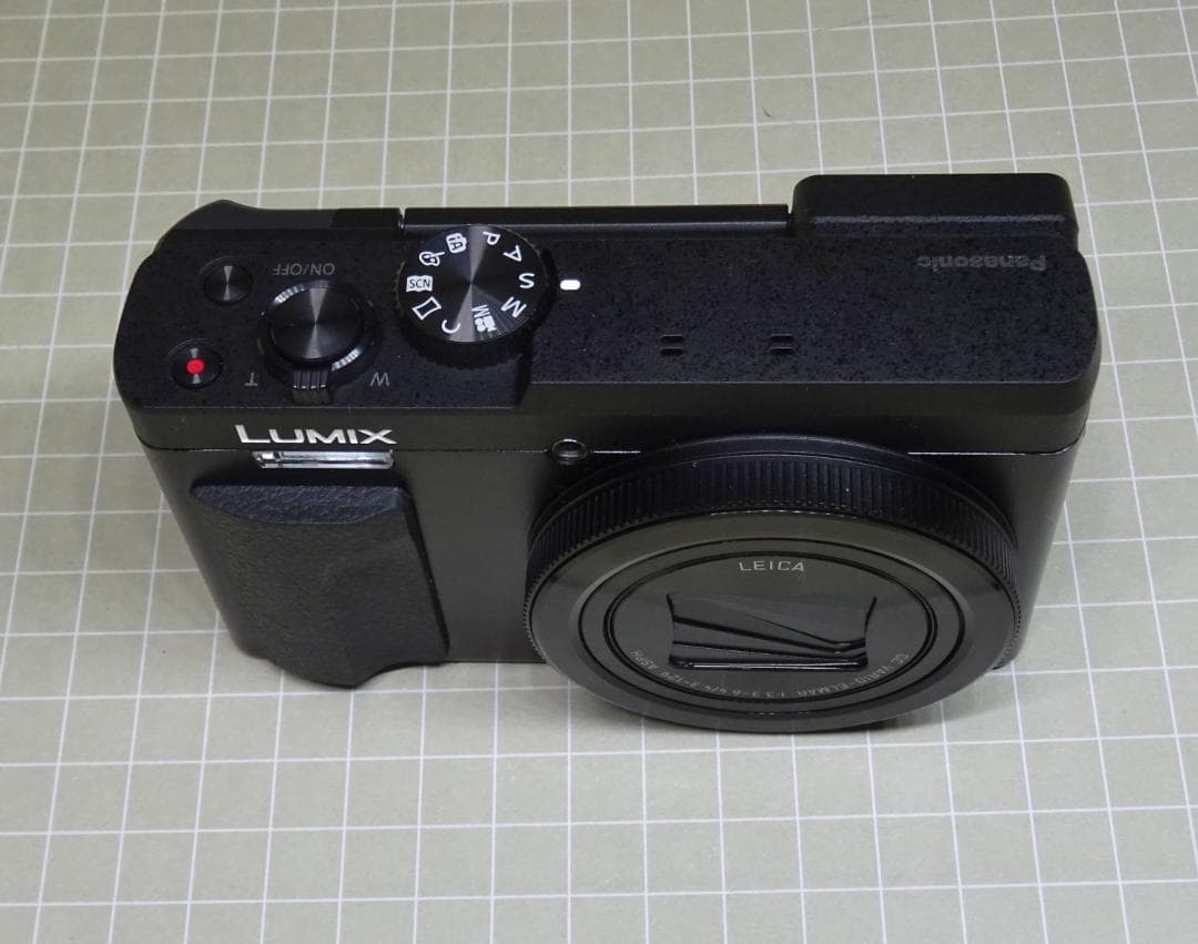 美品　Panasonic LUMIX DC-TZ90 コンパクトデジタルカメラ
