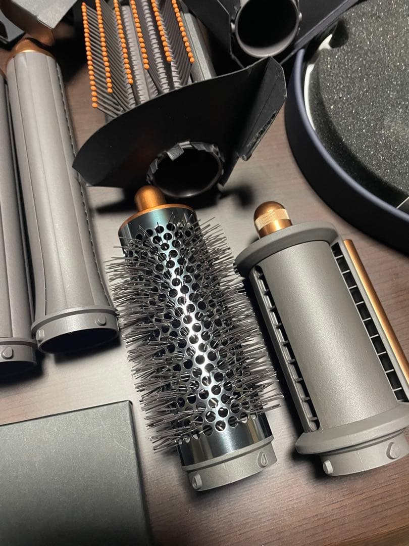 Dyson ドライヤー　エアラップ　hs05 ヘアスタイラー