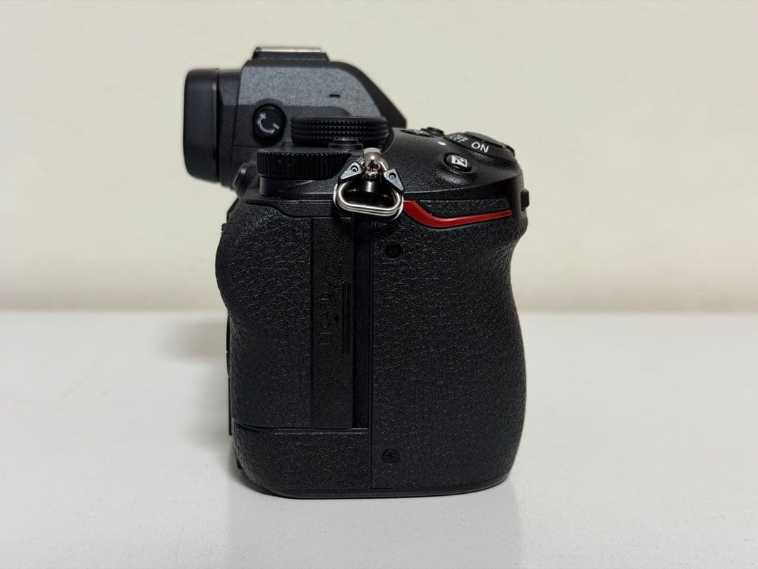 シャッター数少なめ ミラーレス一眼カメラ Nikon Z5II ボディ 良品