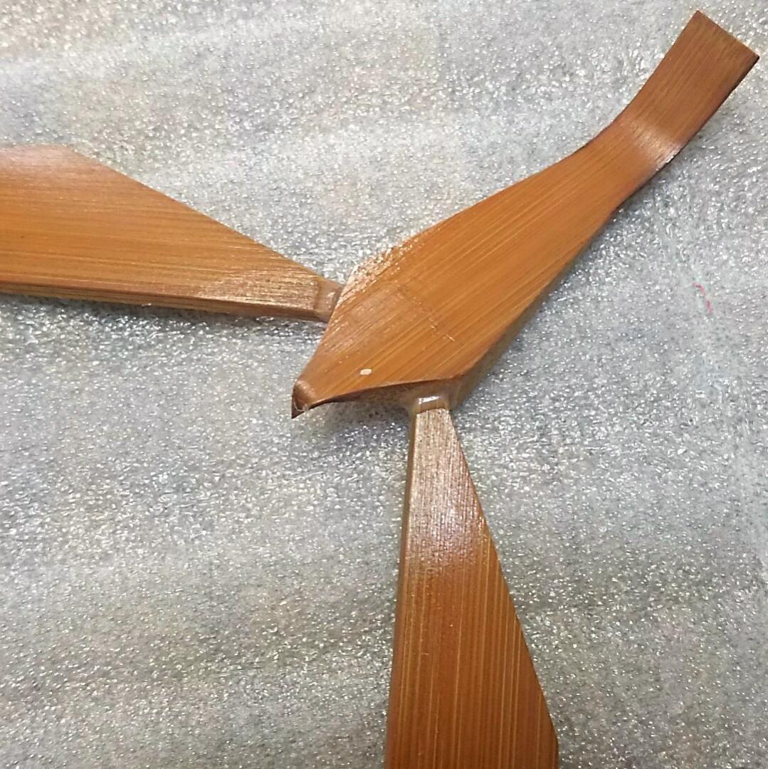 鳥の弥次郎兵衛(やじろべえ)
