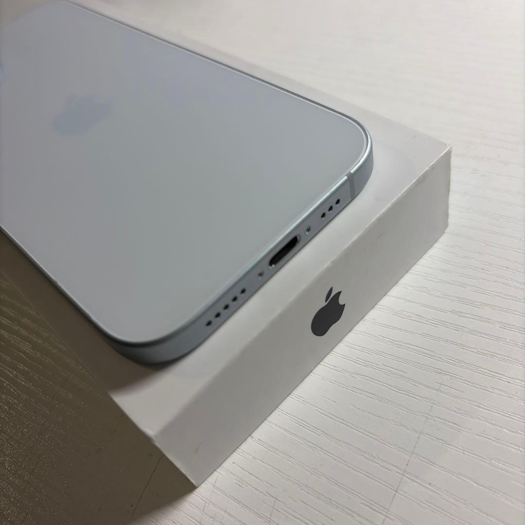 とも iPhone15 128GB ブルー SIMフリー 極美品