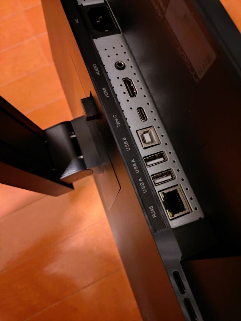 INNOCN Type-c給電モニター24C1F