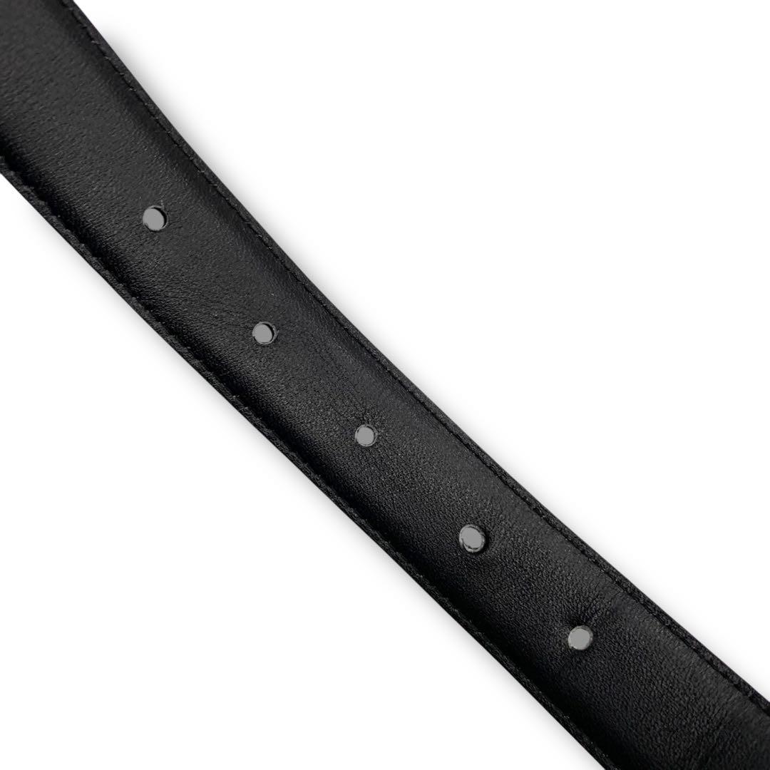 VALENTINO V字バックル 黒レザーベルト