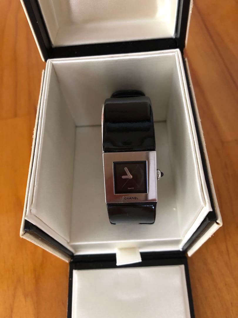 バラ⭐️CHANELマトラッセブラックエナメル時計