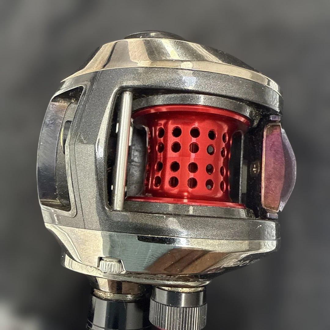 【最終値下げ】アブガルシア Revo ELITE IB-L (左)