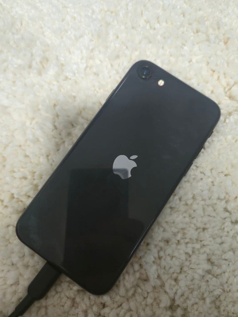 スマートフォン本体 iphone se2 64gb
