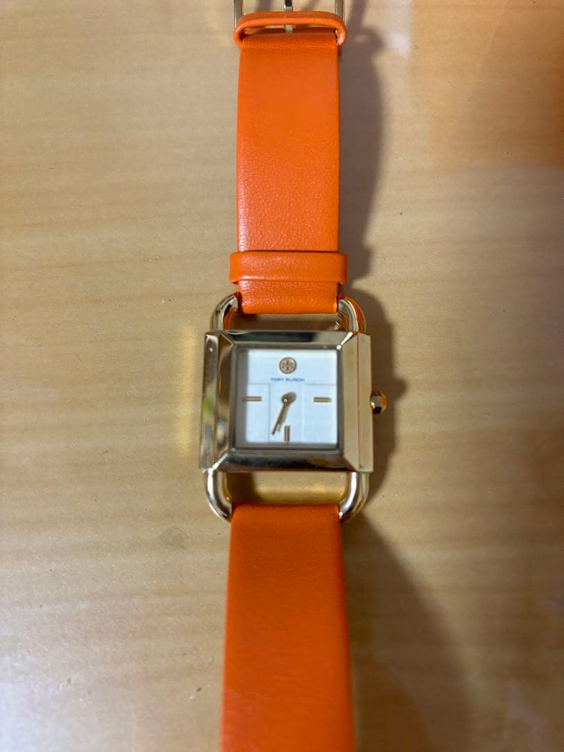TORY BURCH オレンジ レザーストラップ 時計
