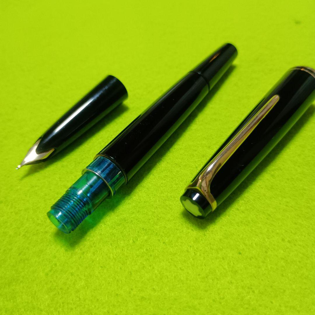 モンブラン万年筆　人気のNo22　　 ペン先　14K 585 ブラック＆ゴールド