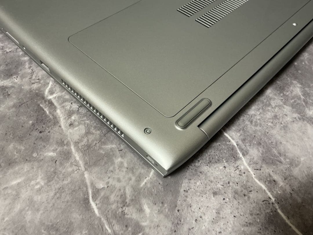 美品 HP ProBook 17インチcorei5 第8世代 新品SSD256