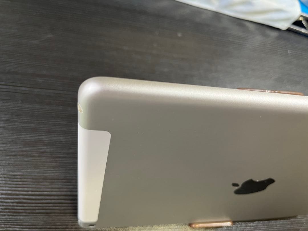 Apple iPad 第7世代 32GB WI-Fi+Cellular シルバー