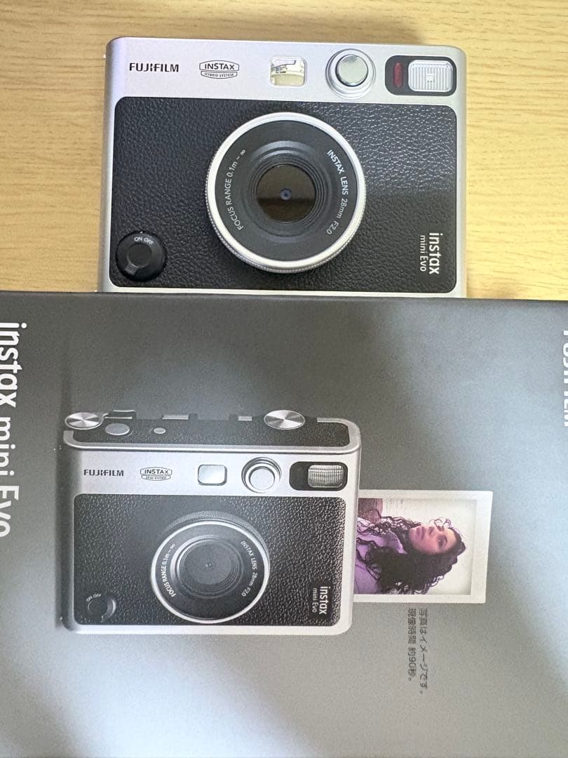 デジタルカメラ instax mini evo