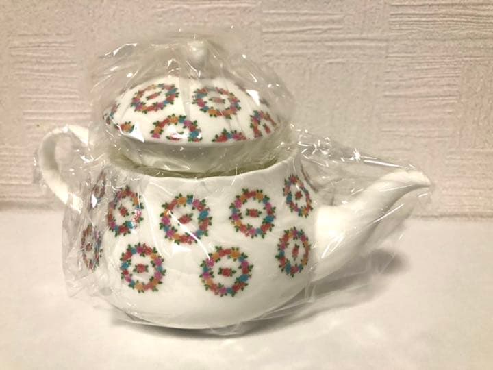 【新品未使用・限定】ハローキティ 花柄 食器 2001年 ティーカップ サンリオ