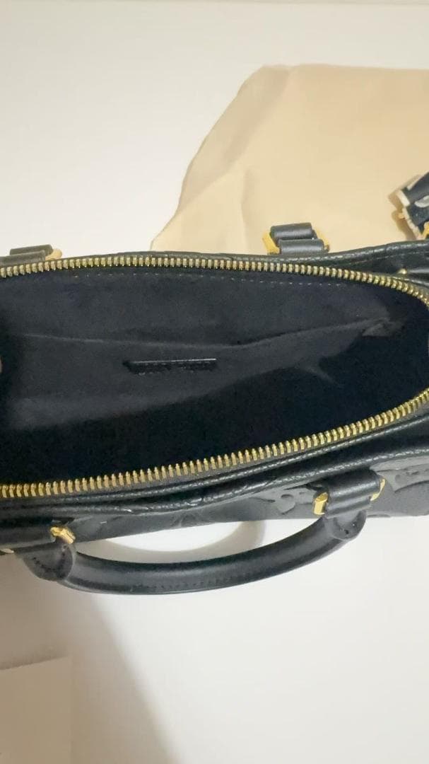 M23640 ブラック ハンドバッグ