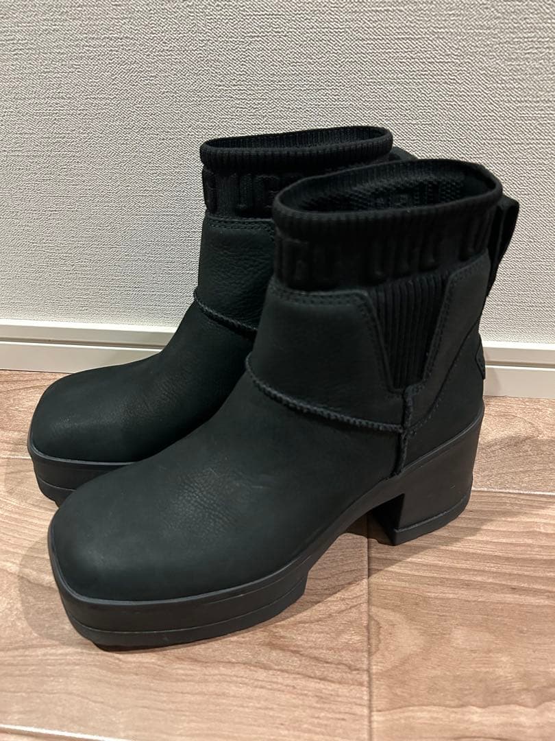 UGG☆MOXY CHELSEA ブーツ　25cm 8