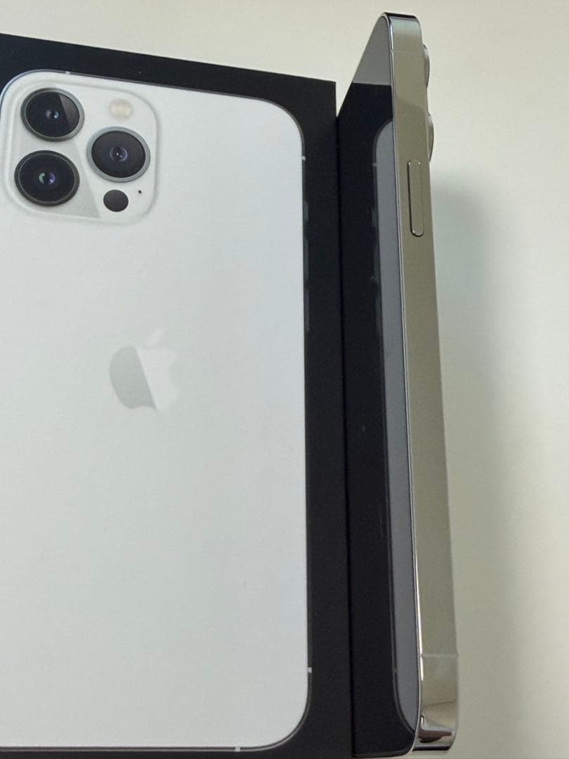 iPhone 13 pro max 256G シルバー　SIMフリー　美品