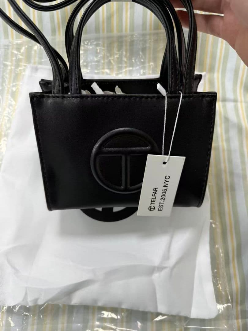 Telfar ブラックショルダーバッグ