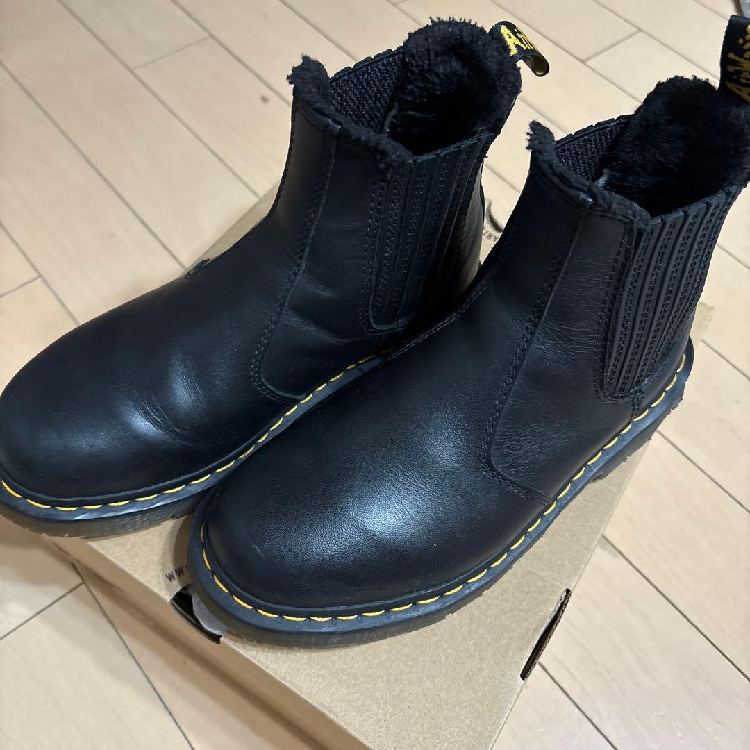 Dr.Martens 2976 チェルシーブーツ ウインターグリップ