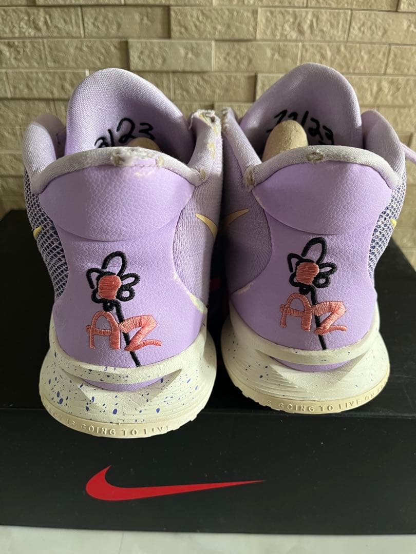 NIKE カイリー 7