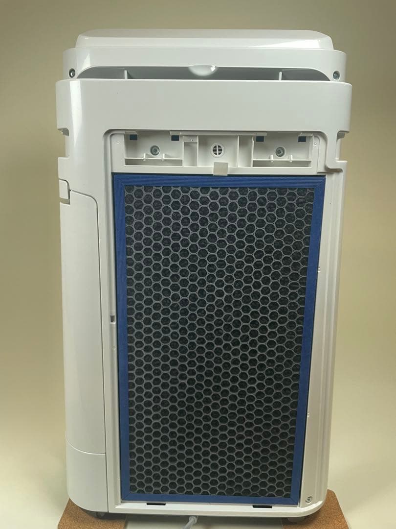 美品　シャープ 加湿空気清浄機 高濃度プラズマクラスター7000 2023年製