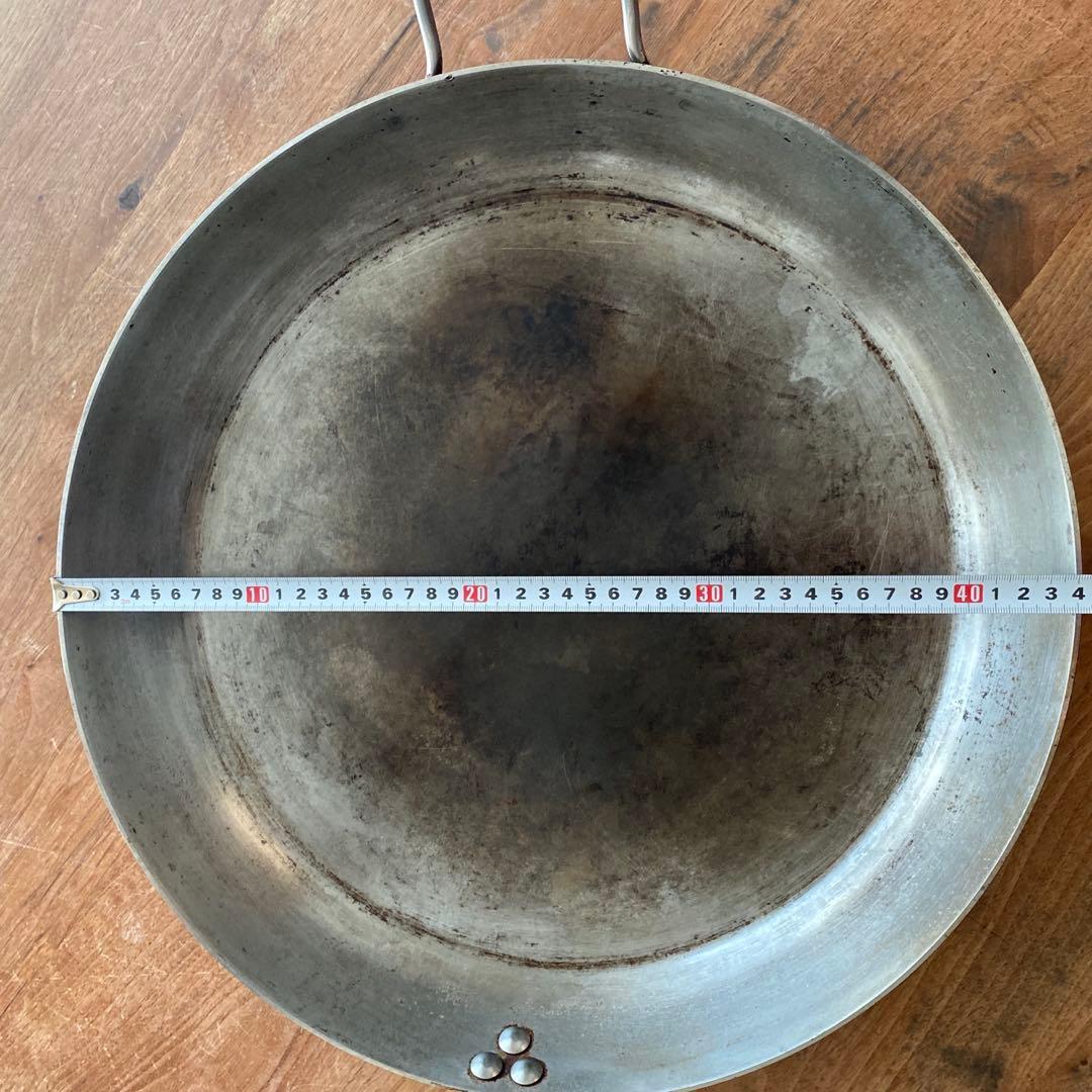de BUYER向い手付き鉄フライパン45cm & 遠藤商事アルミ蓋42cm用