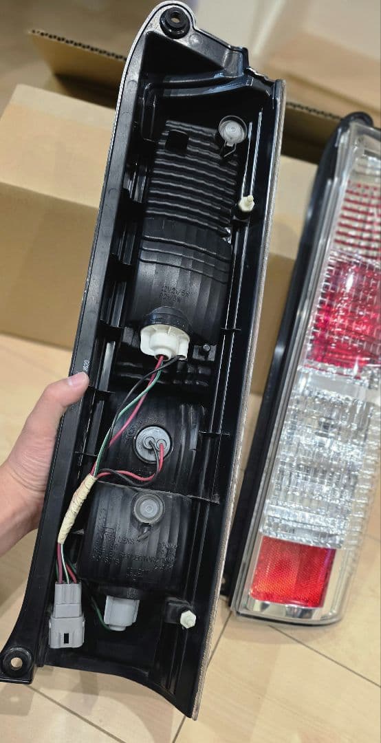 エブリィワゴン純正テールランプ　2個セット