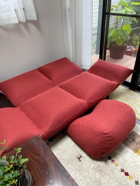 赤いソファベッド