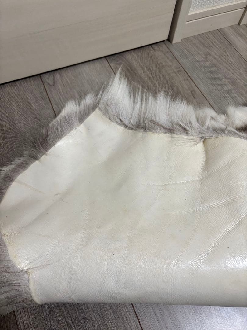 フィンランド産トナカイ　毛皮　防水仕様