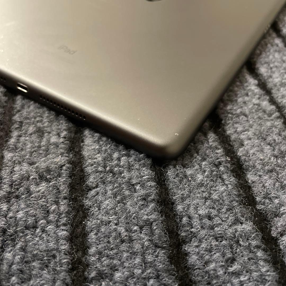 28 iPad 7世代 32GB SIMフリー スペースグレイ