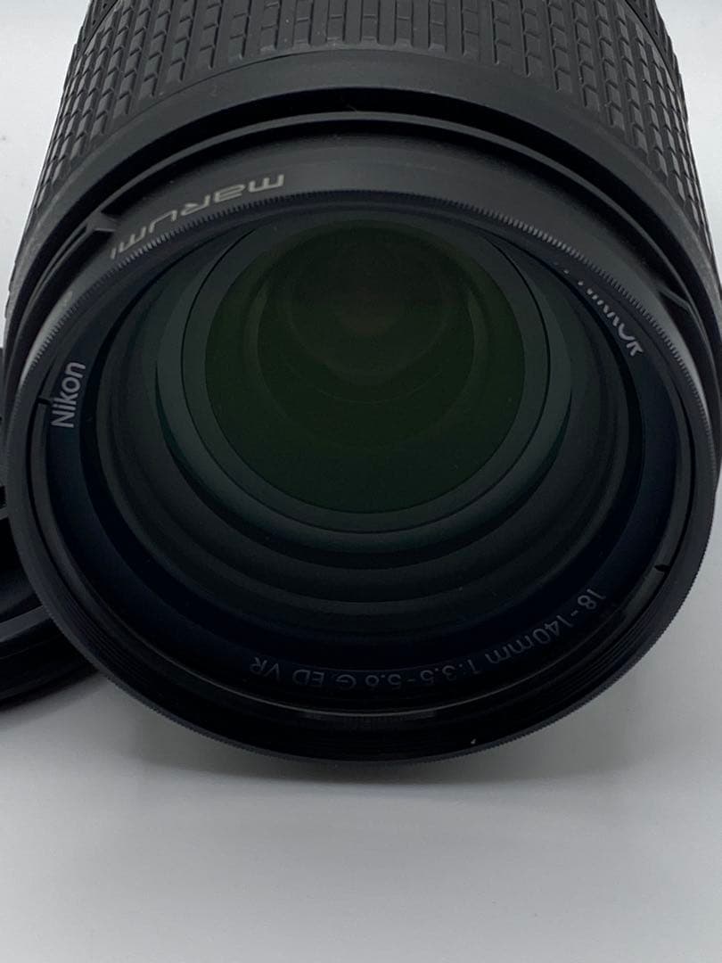 Nikon D7200 一眼レフと、便利な レンズ2本＋三脚＋バッグセット