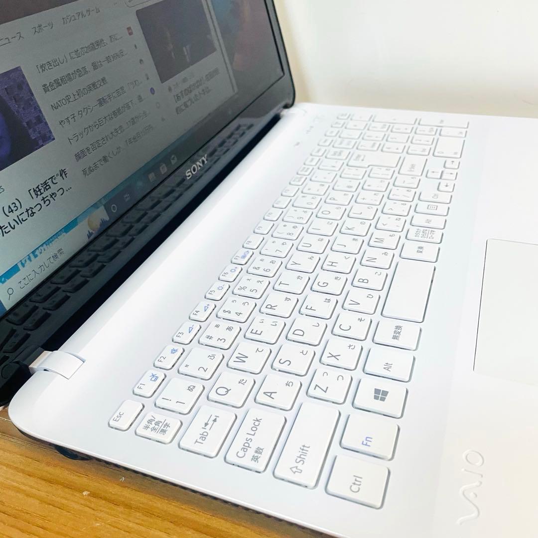 美麗デザイナーズホワイトVAIO SSD512メモリ8Gwin11オフィスDVD