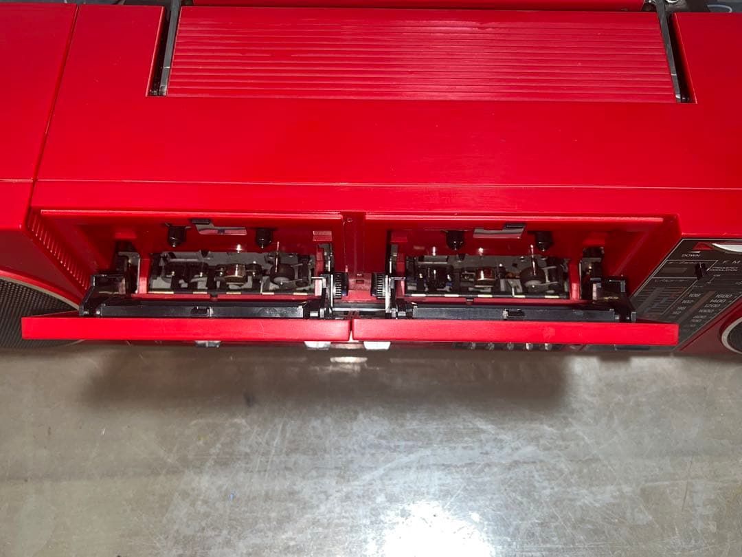 レトロ SHARP QT-88R 赤色 ラジカセ カセットデッキ