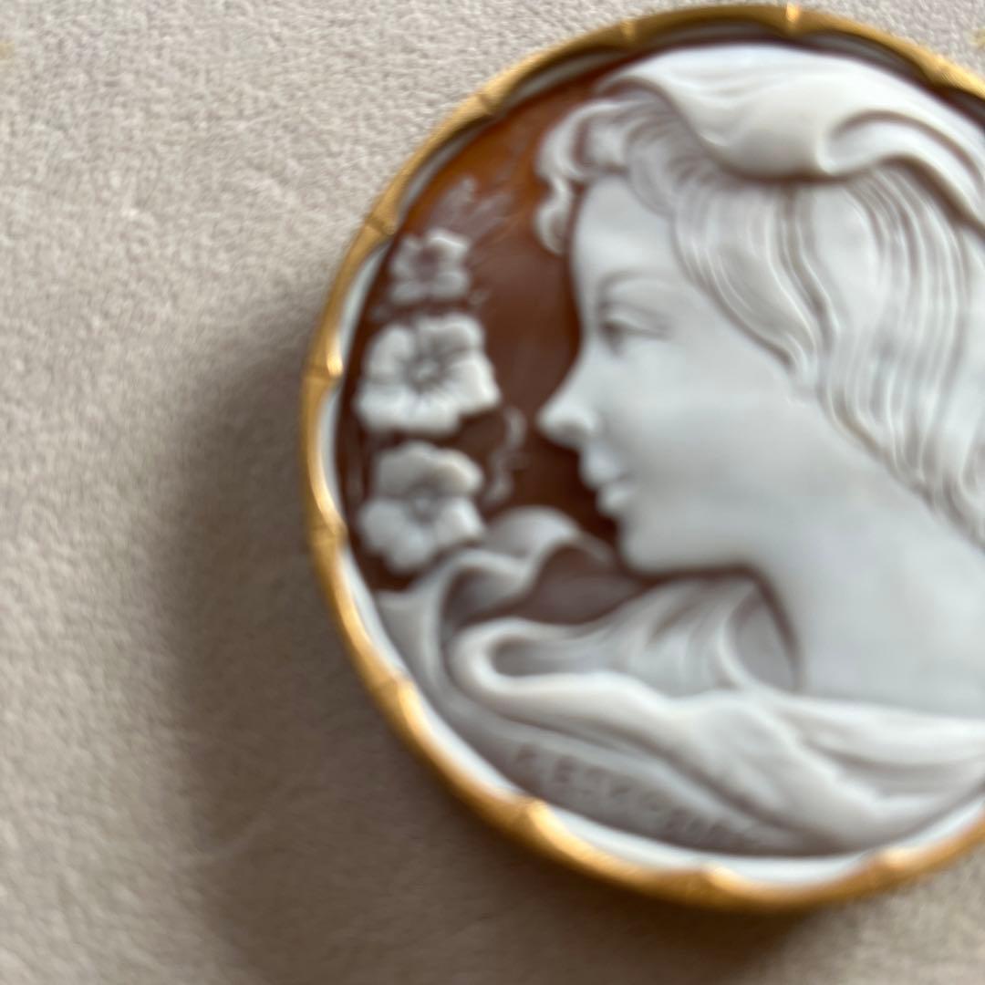 新品未使用イタリアチョコカメオのブローチ