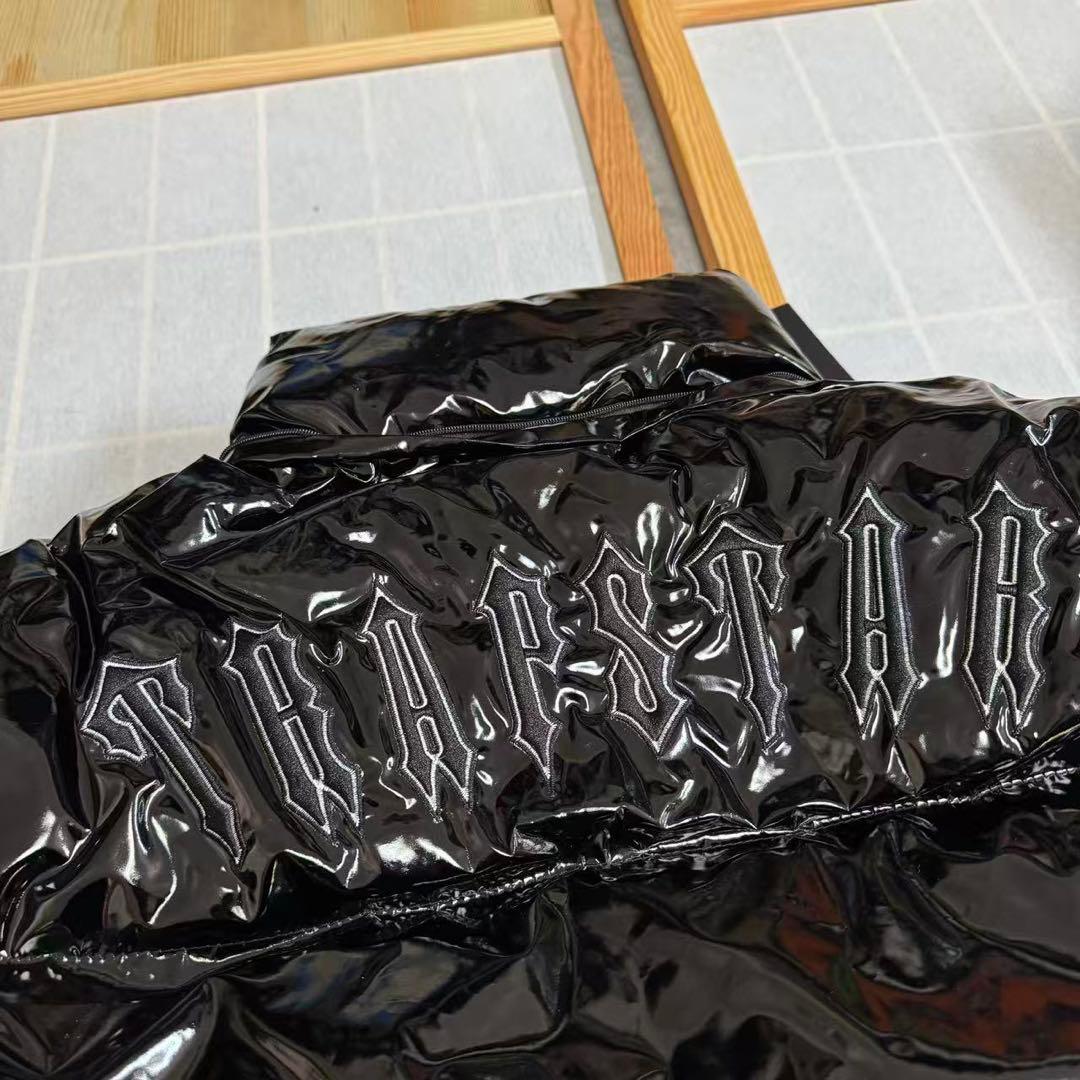 新品 TRAPSTAR 光沢ブラック ダウンジャケット Sサイズ i