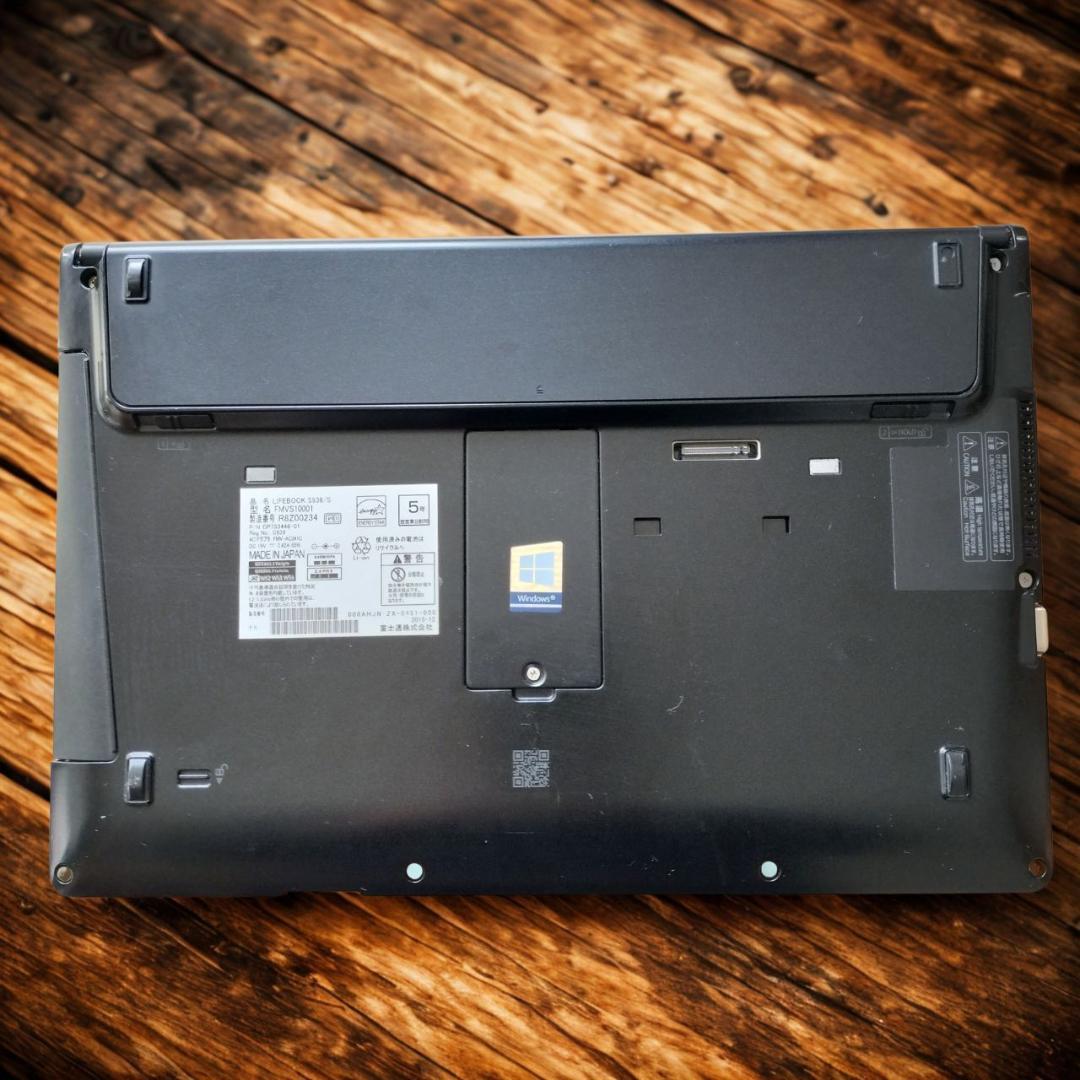 富士通 Core i5 第8世代 8GB Win11Pro カメラ内蔵 搭載