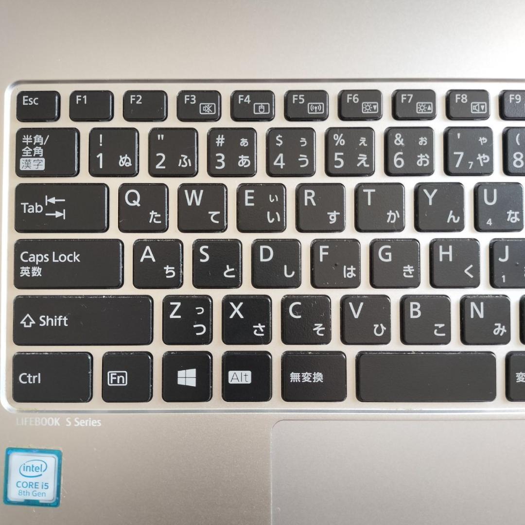 富士通 Core i5 第8世代 8GB Win11Pro カメラ内蔵 搭載