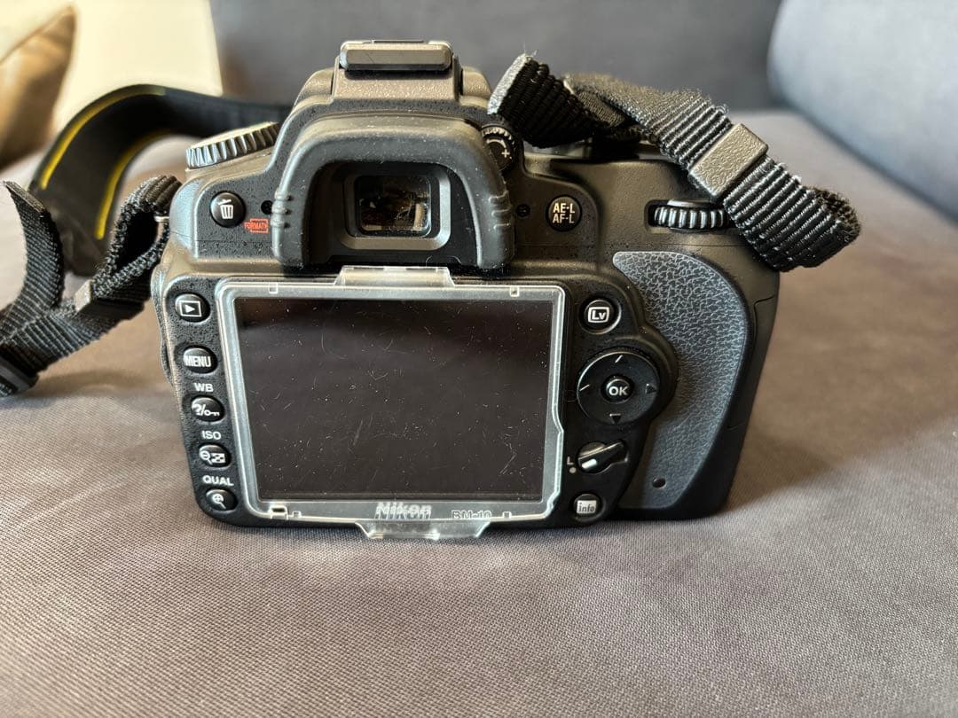 Nikon D90 デジタル一眼レフカメラ レンズ付き