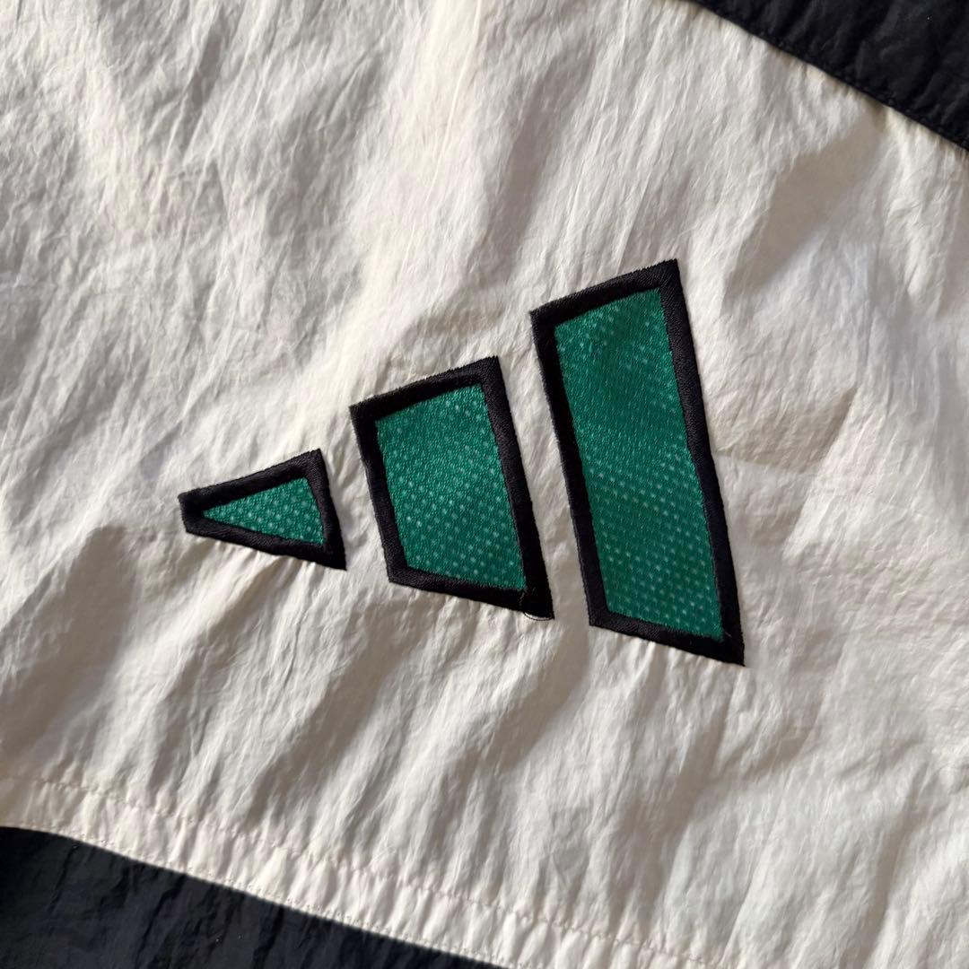 美品アディダス90sナイロンジャケットパフォーマンスロゴ刺繍ドローコード短丈古着