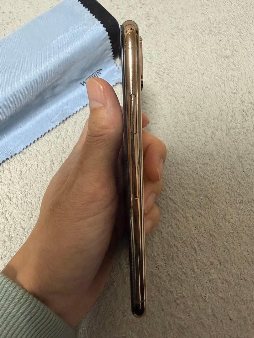 大幅値下【状態良好】iPhone Xs 256GB