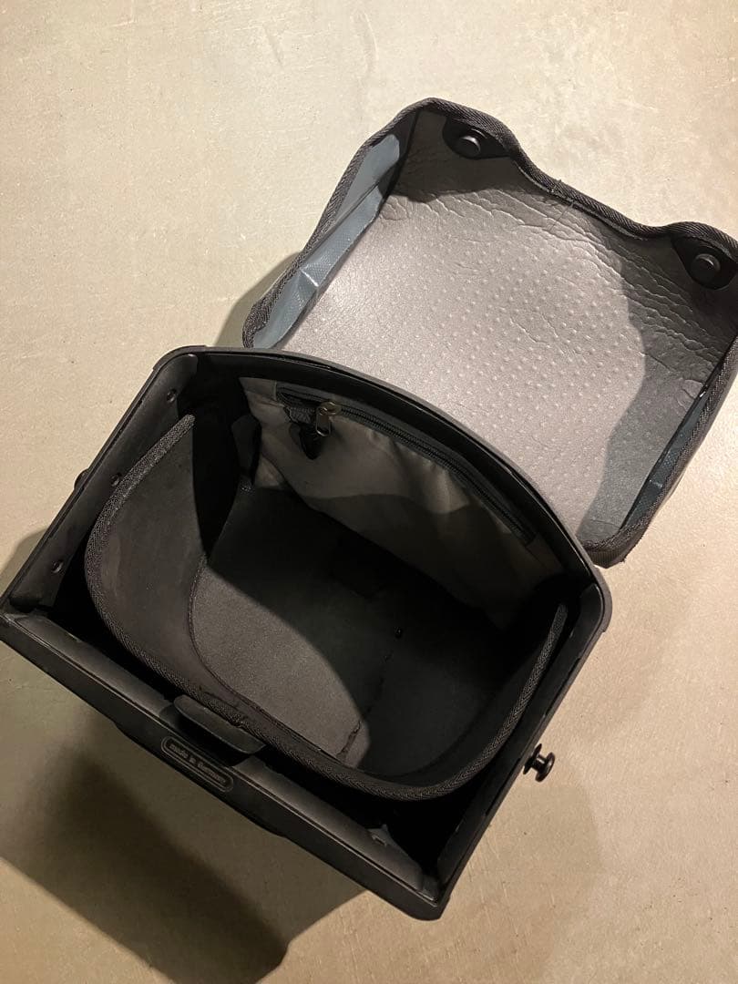 ORTLIEB アルティメイト Classic 6L フロントバッグ