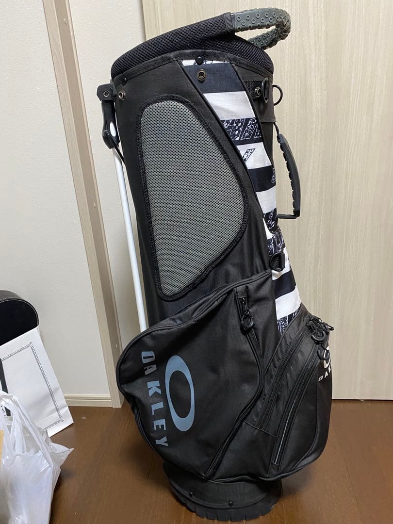 OAKLEY ゴルフバッグ・キャディバッグ